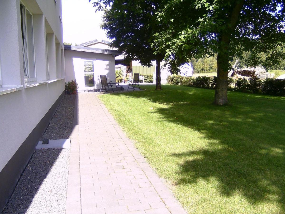 Landferien Eifel Lägenhet Pittenbach Exteriör bild